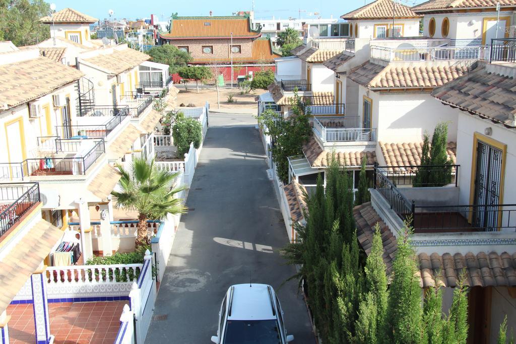 Holiday Home Torre De Pisa Torrevieja Kamer foto